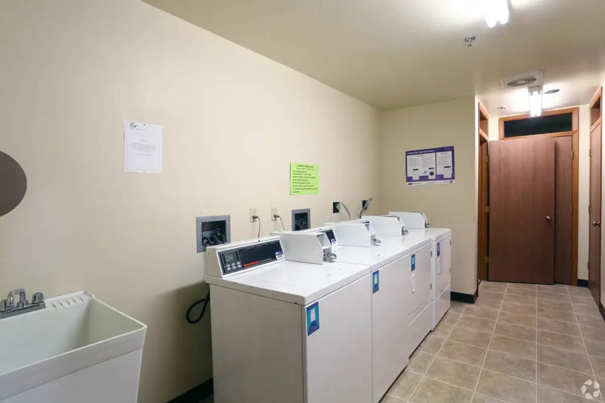 Petretti Apartment (2524 18th St) - Apartment - 12