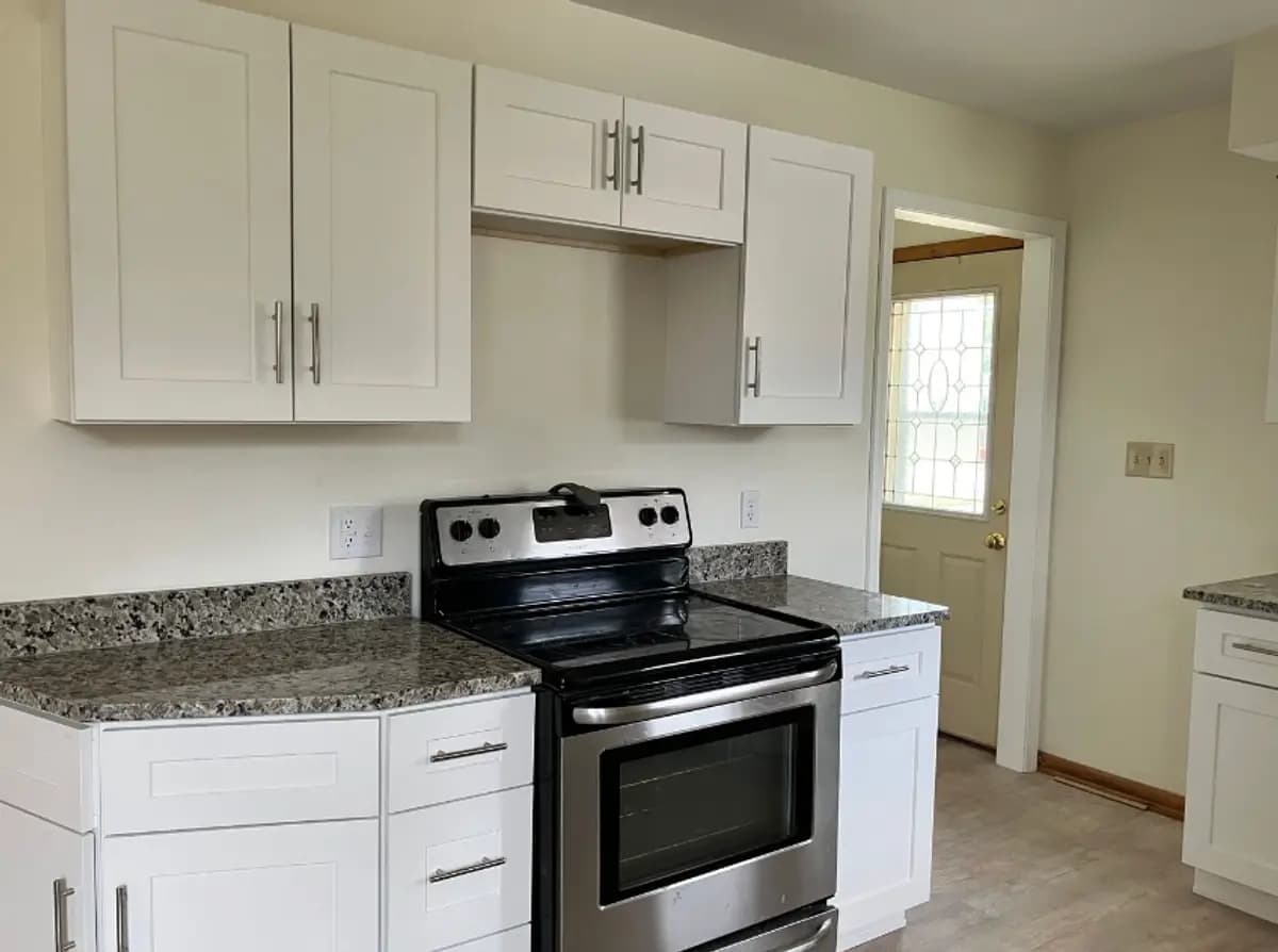 Kenosha apartments for rent - Property image - 7841 10th Ave - 3