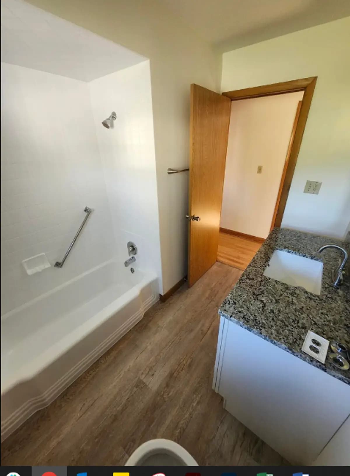 7841 10th Ave - Apartment - 12