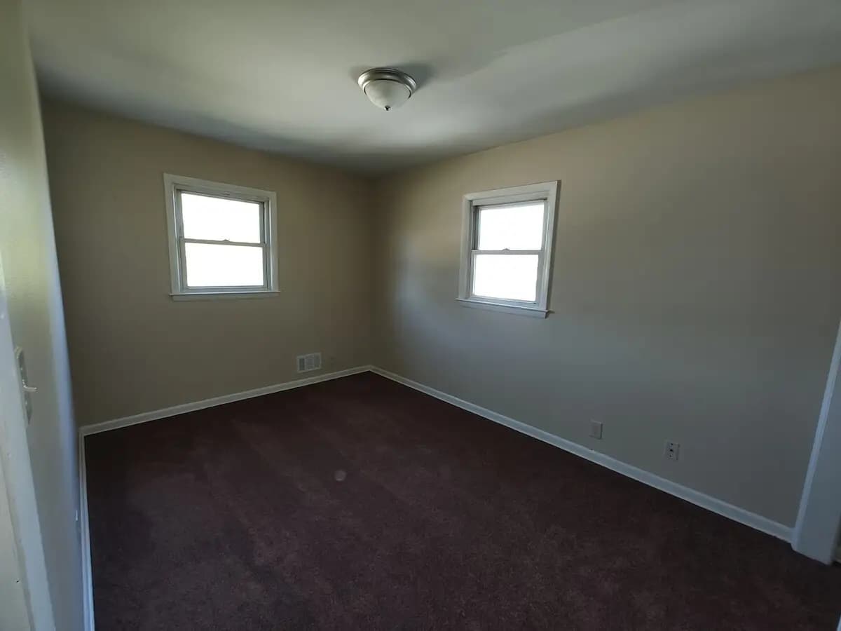 Kenosha apartments for rent - Property image - 4805 38th Ave Apartments Unit UPPER - 3