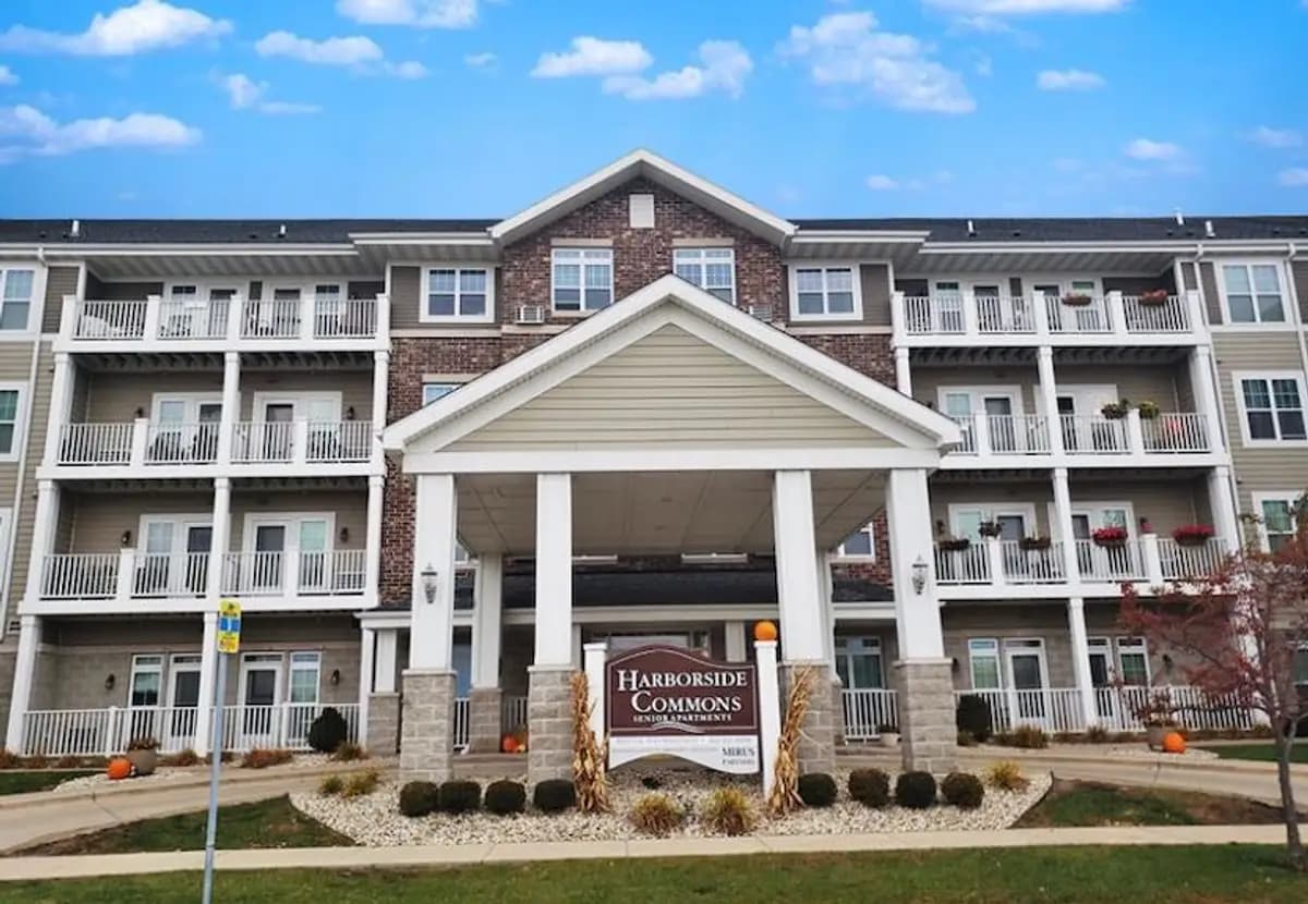Harborside Commons Apartments - 1-1.jpg