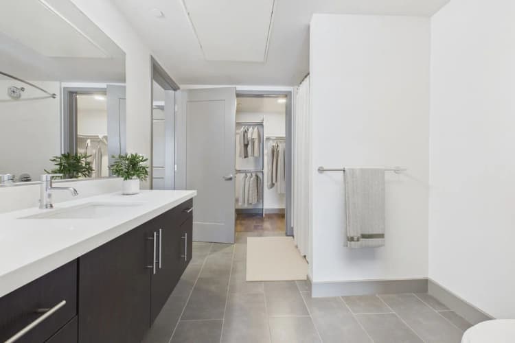 Kenosha apartments for rent - image - 29043564