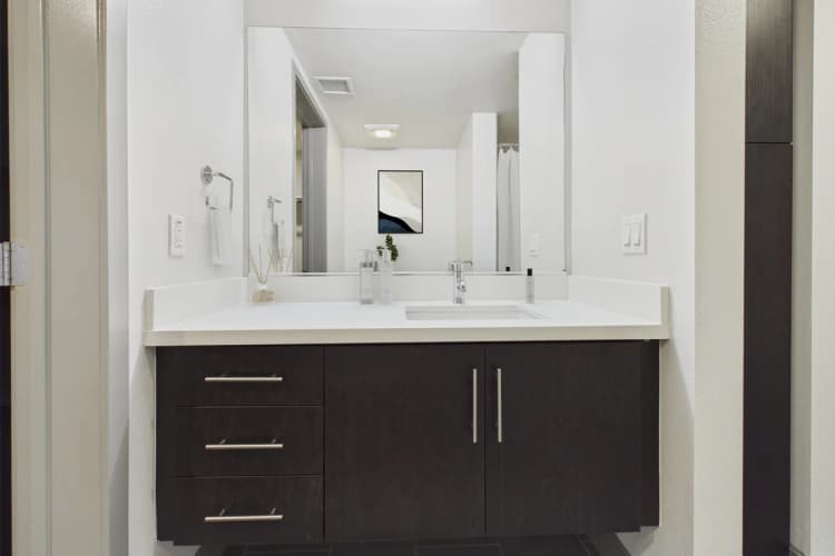 Kenosha apartments for rent - image - 29043316