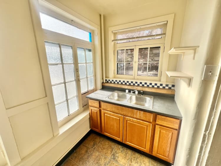 Kenosha apartments for rent - image - IMG_7854