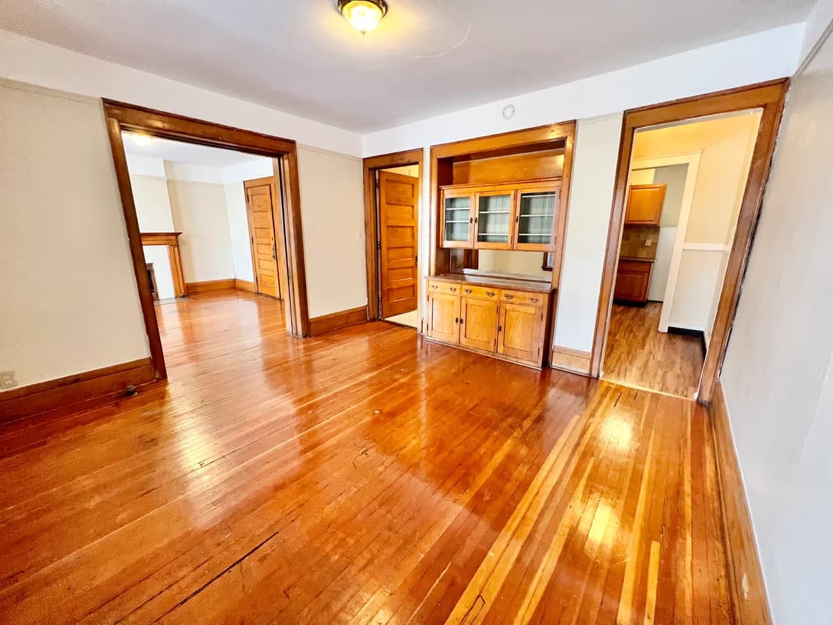 Cross Apartments - Apartment - 64