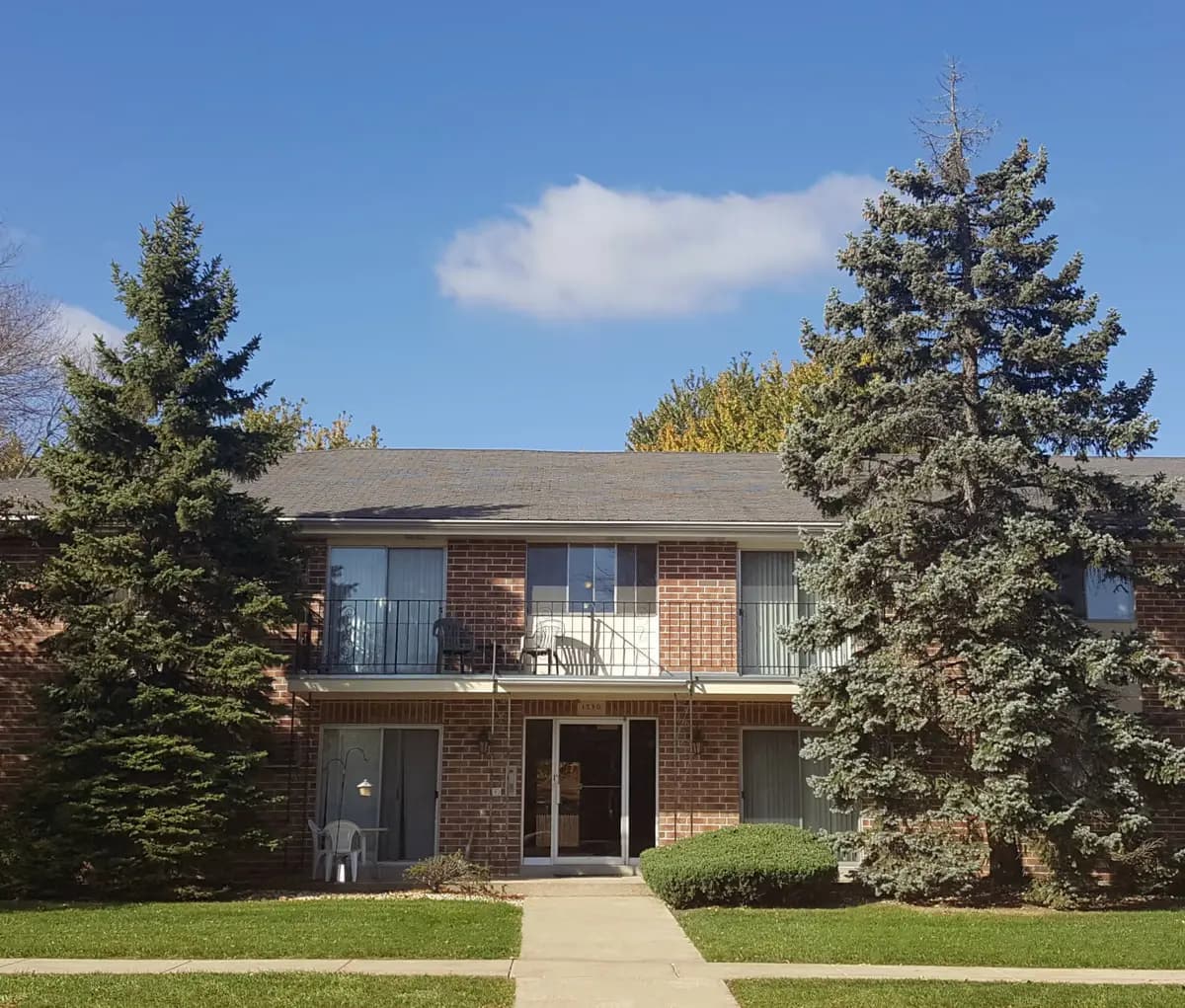 Kenosha apartments for rent - Property image - Petretti Apartments (1550 15th Avenue) - 2