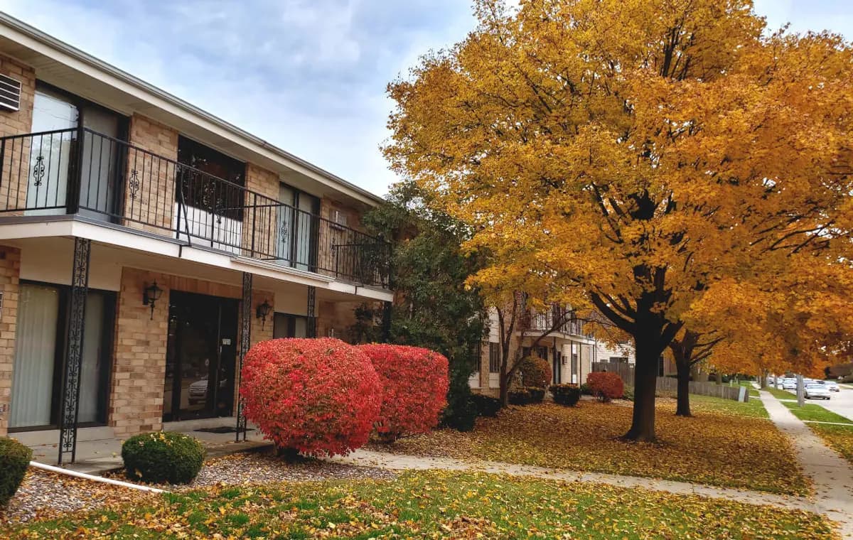 Kenosha apartments for rent - Property image - Petretti Apartments (1711 Birch Rd) - 1