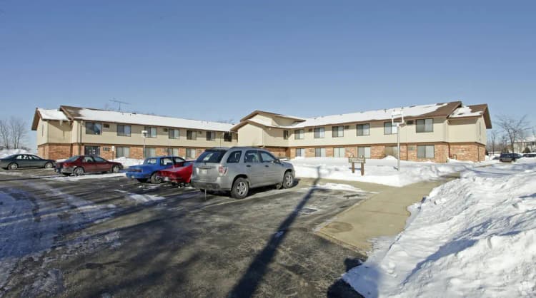Kenosha apartments for rent - image - kenosha-gardens-apartments-kenosha-wi-primary-photo.jpg