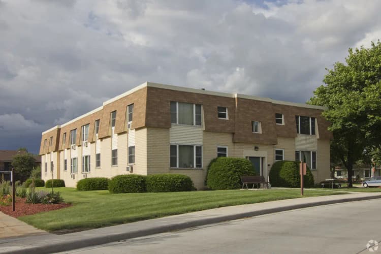 Kenosha apartments for rent - image - saxony-manor-kenosha-wi-building-photo (2).jpg