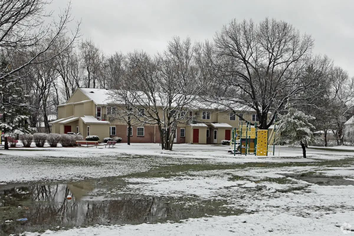 Kenosha apartments for rent - image - sheridan-meadows-kenosha-wi-building-photo.jpg