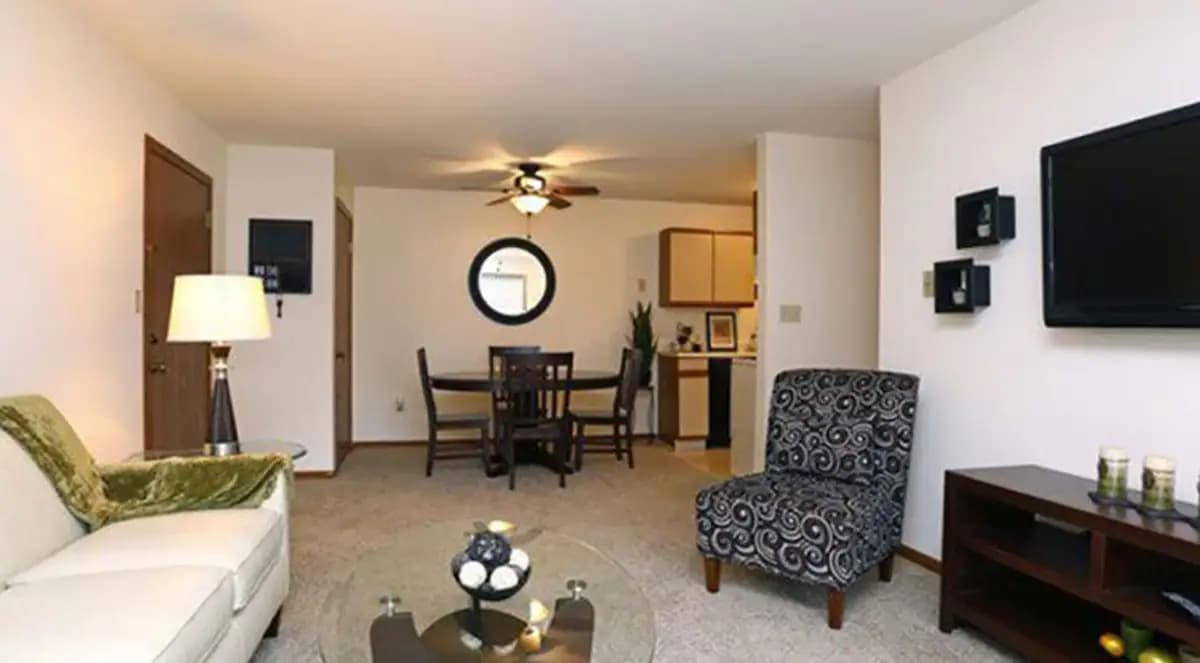 Kenosha apartments for rent - Property image - Westchester Apartments - 3