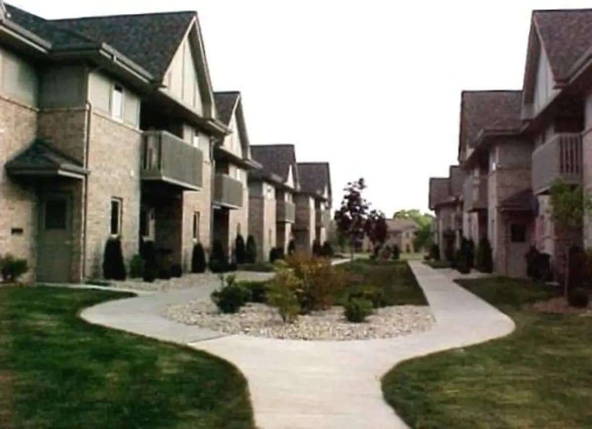 Kenosha apartments for rent - Property image - Berryville - 1