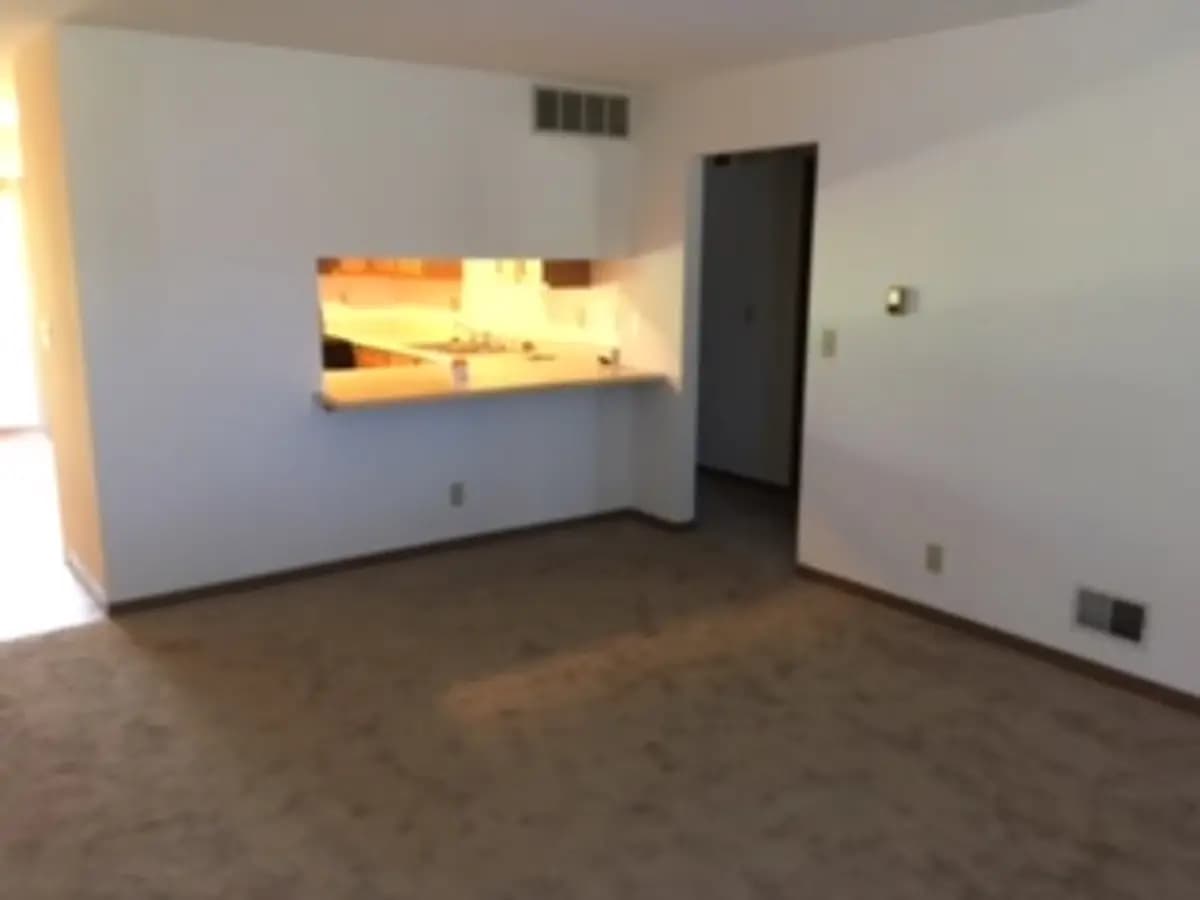 Kenosha apartments for rent - Property image - Villa Rosa Apartments - 2