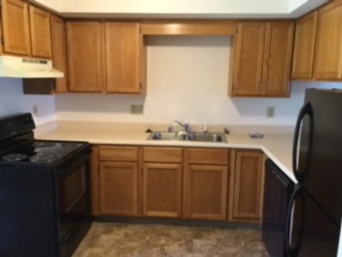 Kenosha apartments for rent - image - villa-rosa-apartments-kenosha-wi-building-photo (3).jpg
