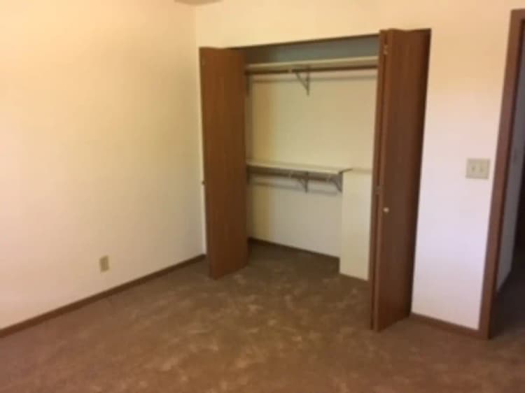 Kenosha apartments for rent - image - villa-rosa-apartments-kenosha-wi-building-photo (6).jpg