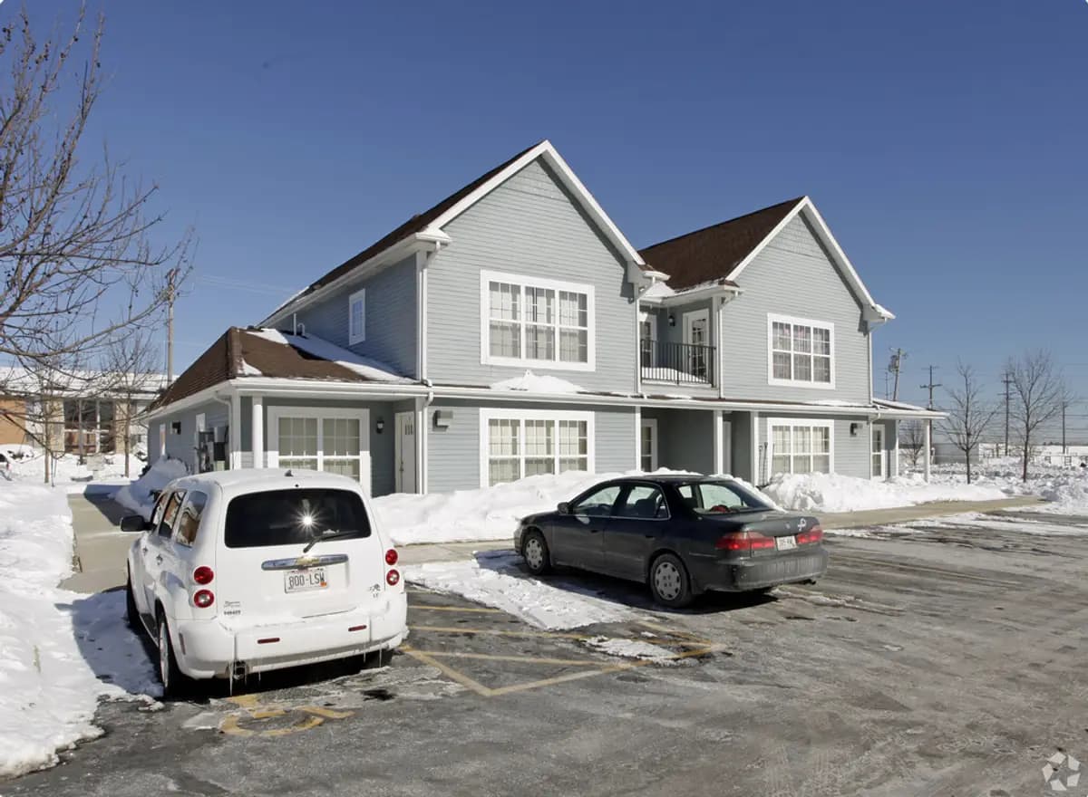 Kenosha apartments for rent - Property image - Jamestown Apartments - 2