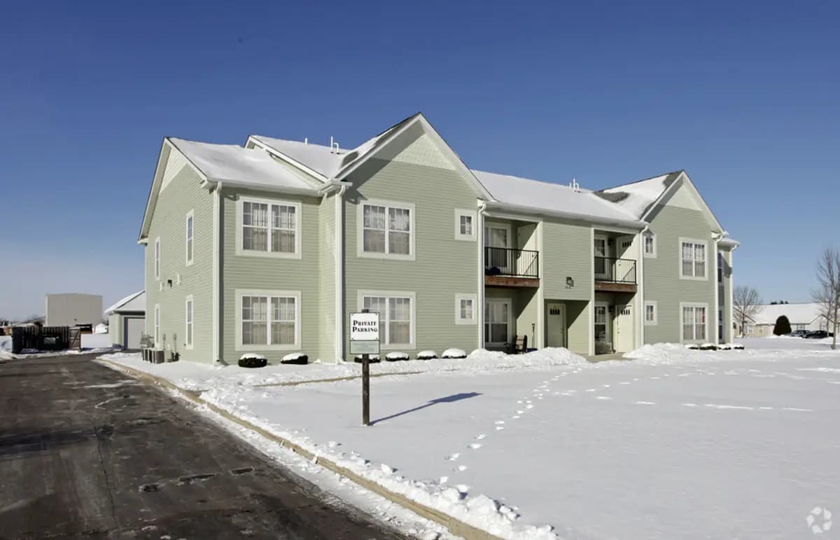 Kenosha apartments for rent - Property image - Charleston Apartments - 2