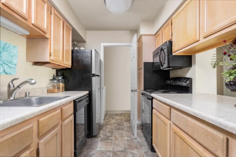 Kenosha apartments for rent - image - 03_Kitchen_ProspectPark_2018@3x.jpg