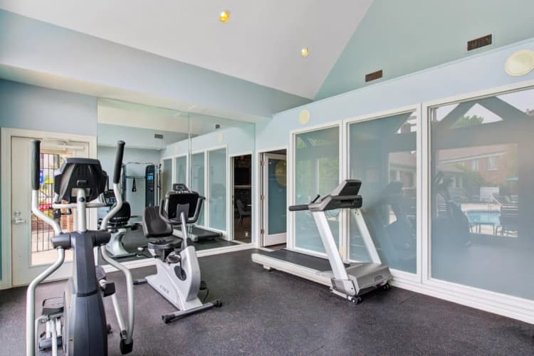 Kenosha apartments for rent - image - 12_FitnessCenter_ProspectPark_2021@3x.jpg