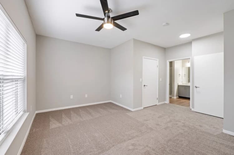 Kenosha apartments for rent - image - Mallard Crossing-poi- (15)@3x.jpg