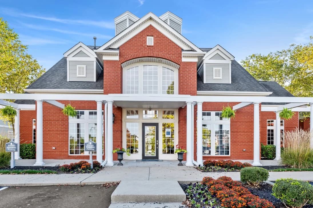 Kenosha apartments for rent - image - Columns on Wetherington-POI-013@3x.jpg