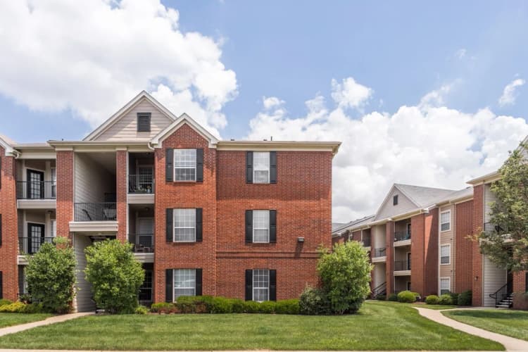 Kenosha apartments for rent - image - 26_Exterior_Oxmoor_2018@3x.jpg