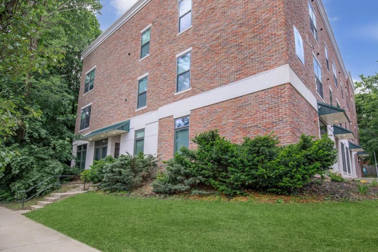 Kenosha apartments for rent - image - 21958335