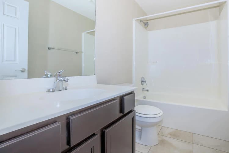 Kenosha apartments for rent - image - 21958331