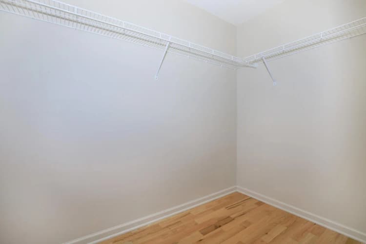 Kenosha apartments for rent - image - 21958318