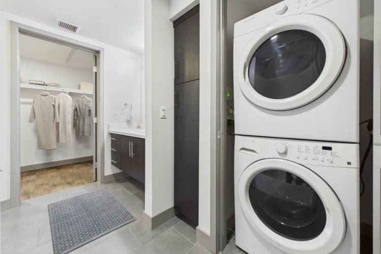 Kenosha apartments for rent - image - 29043313
