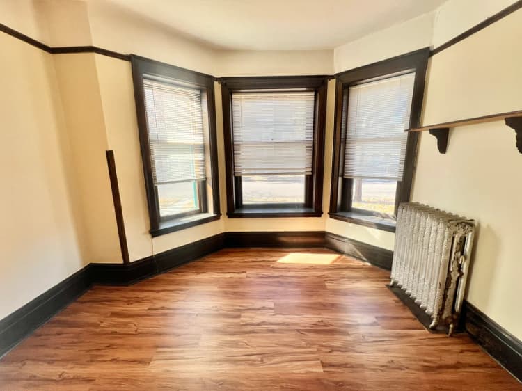 Kenosha apartments for rent - image - Bask in natural light in this inviting space, perfect for cozy living.