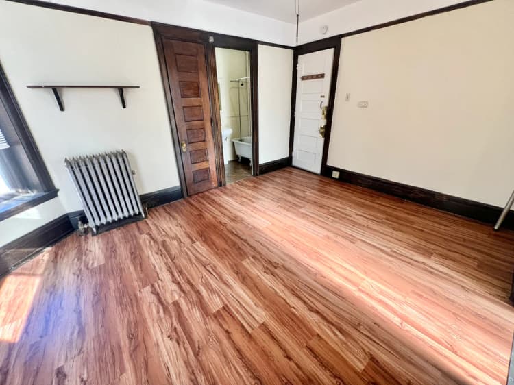 Kenosha apartments for rent - image - Experience timeless charm with classic features and modern elegance.