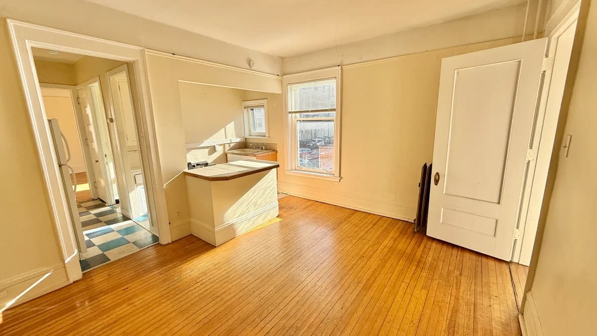 Kenosha apartments for rent - image - ADEA6621-21FA-47ED-B49F-4BC03F079223