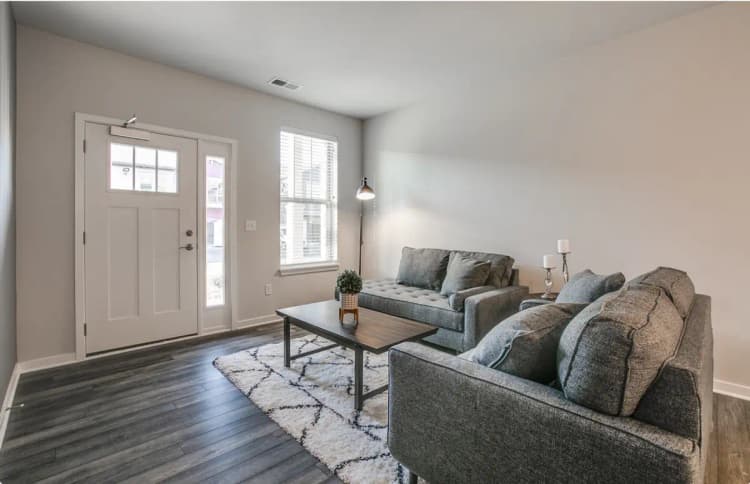 undefined apartments for rent - image - Screenshot 2024-09-09 at 18-17-47 Market Square Apartments - Apartments in Kenosha WI Apartments.com.png